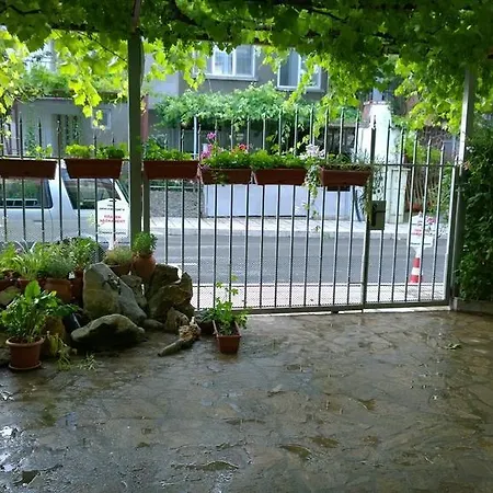 House Of Flowers Guest house Ahtopol