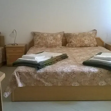 Guest house House Of Flowers Ahtopol