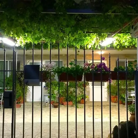 House Of Flowers Guest house *